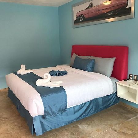 נובו ואלארטה Miami Inn מראה חיצוני תמונה