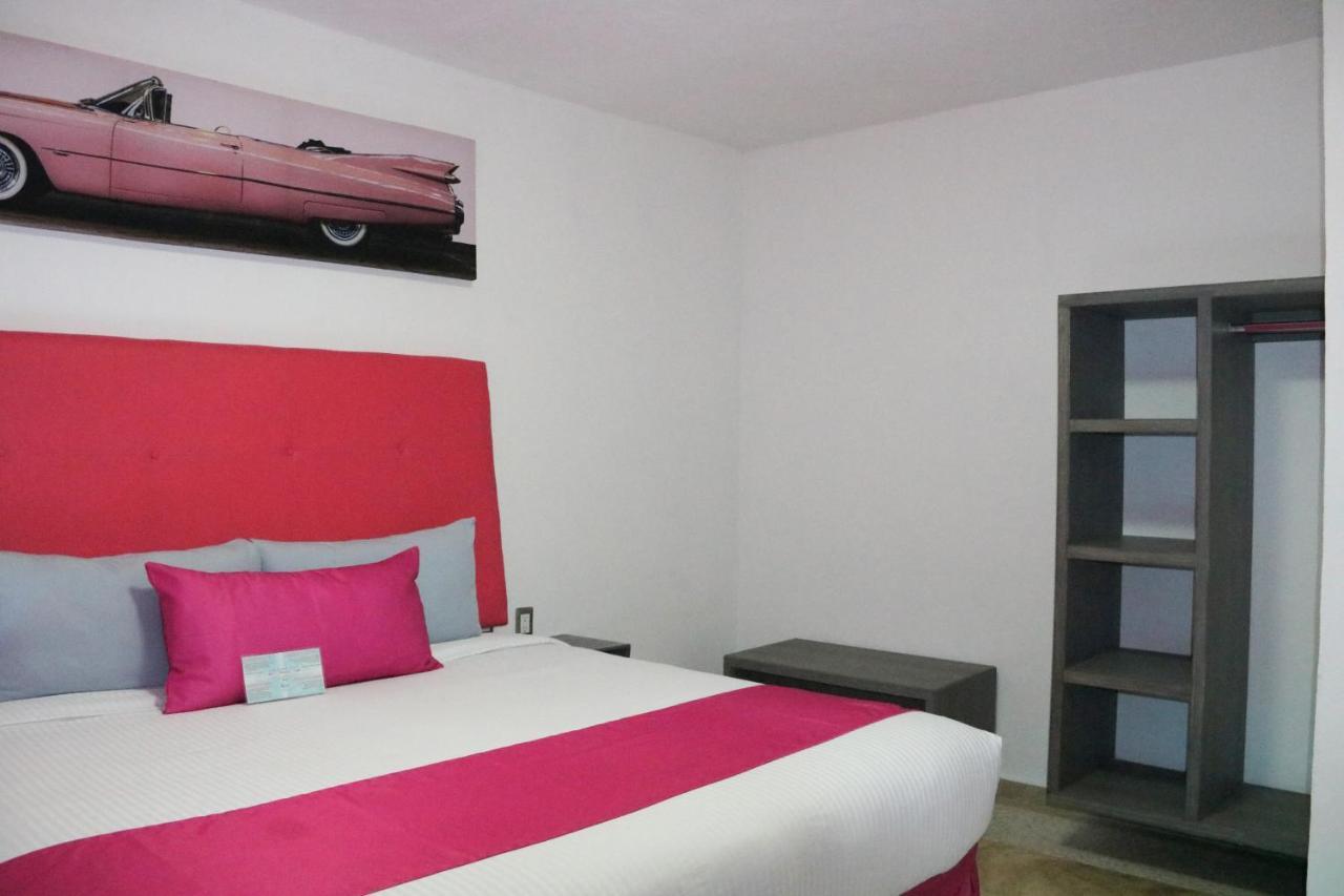 נובו ואלארטה Miami Inn מראה חיצוני תמונה