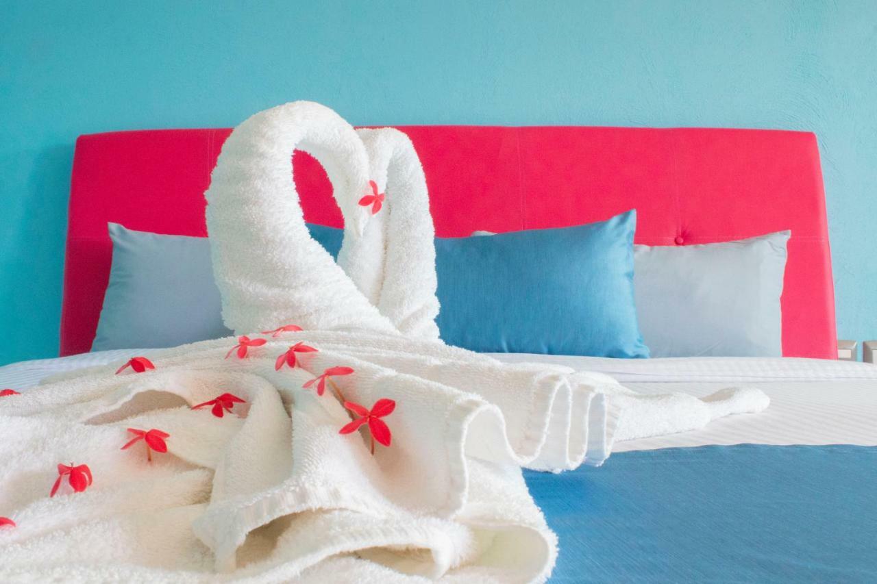 נובו ואלארטה Miami Inn מראה חיצוני תמונה